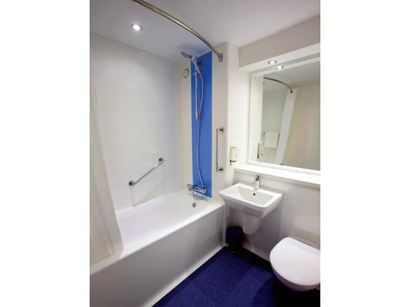 Travelodge London Feltham Szálloda