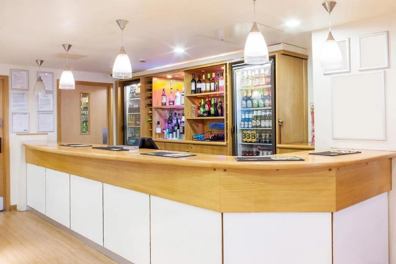 Travelodge London Feltham Szálloda
